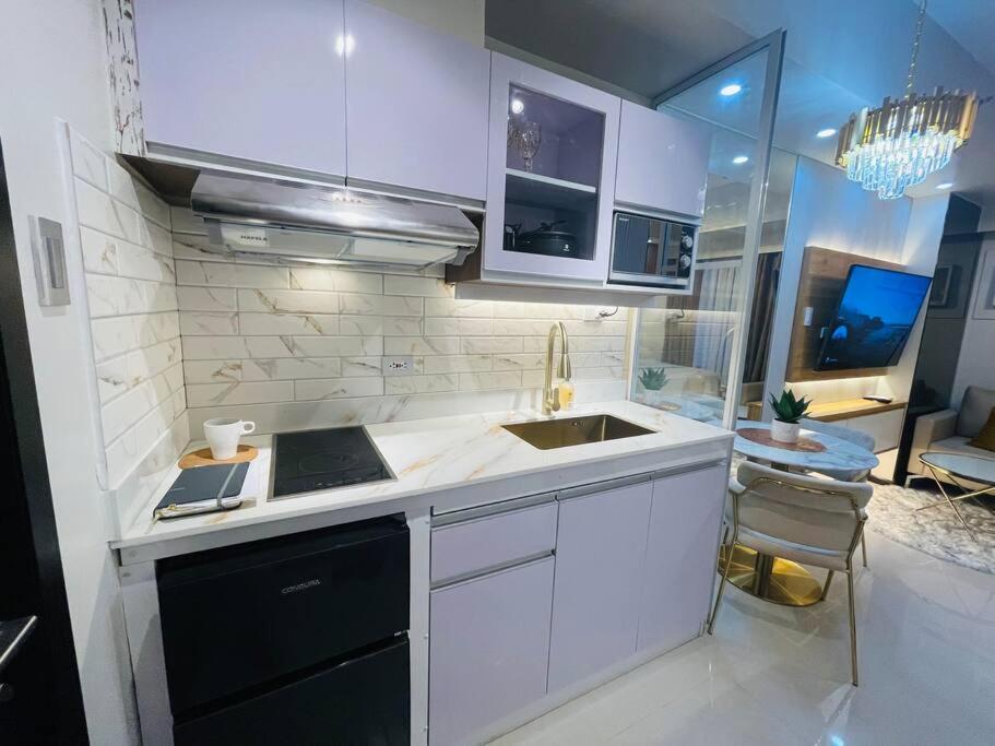 Marias Suite Near Manila Bay Free Use Of Pool エクステリア 写真